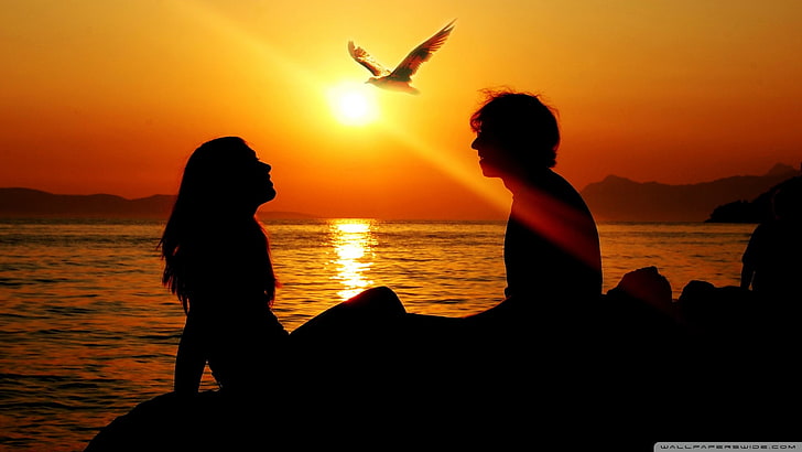 couple-love-romantic-sunset-wallpaper-preview.jpg