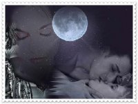 Sonrio la luna tan cerca de tu abrazo.jpg